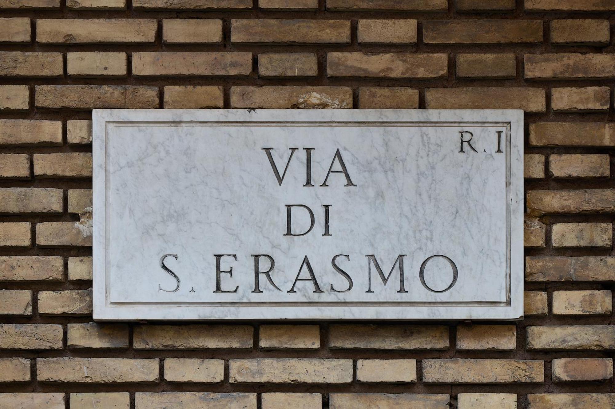 Apartment Domus Erasmo Rom
